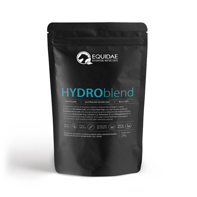 Large bag of HYDROblend containing a range of natural electrolytes for horses being fed to stable of dehydrated horses in Australia