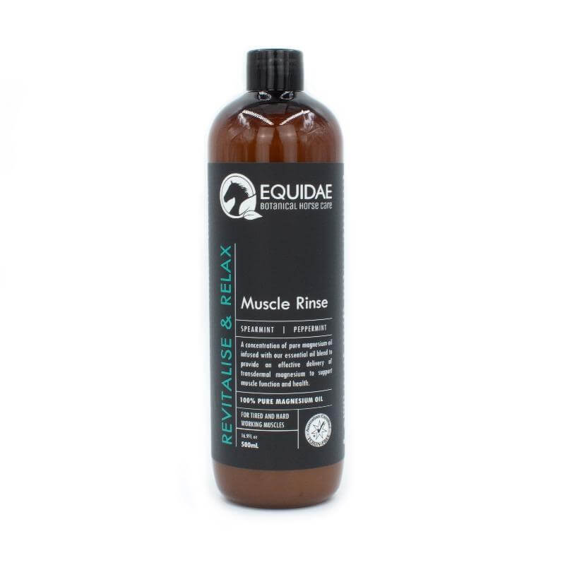Horse muscle rinse with natural magnesium oil for horses